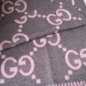 Gucci scarf